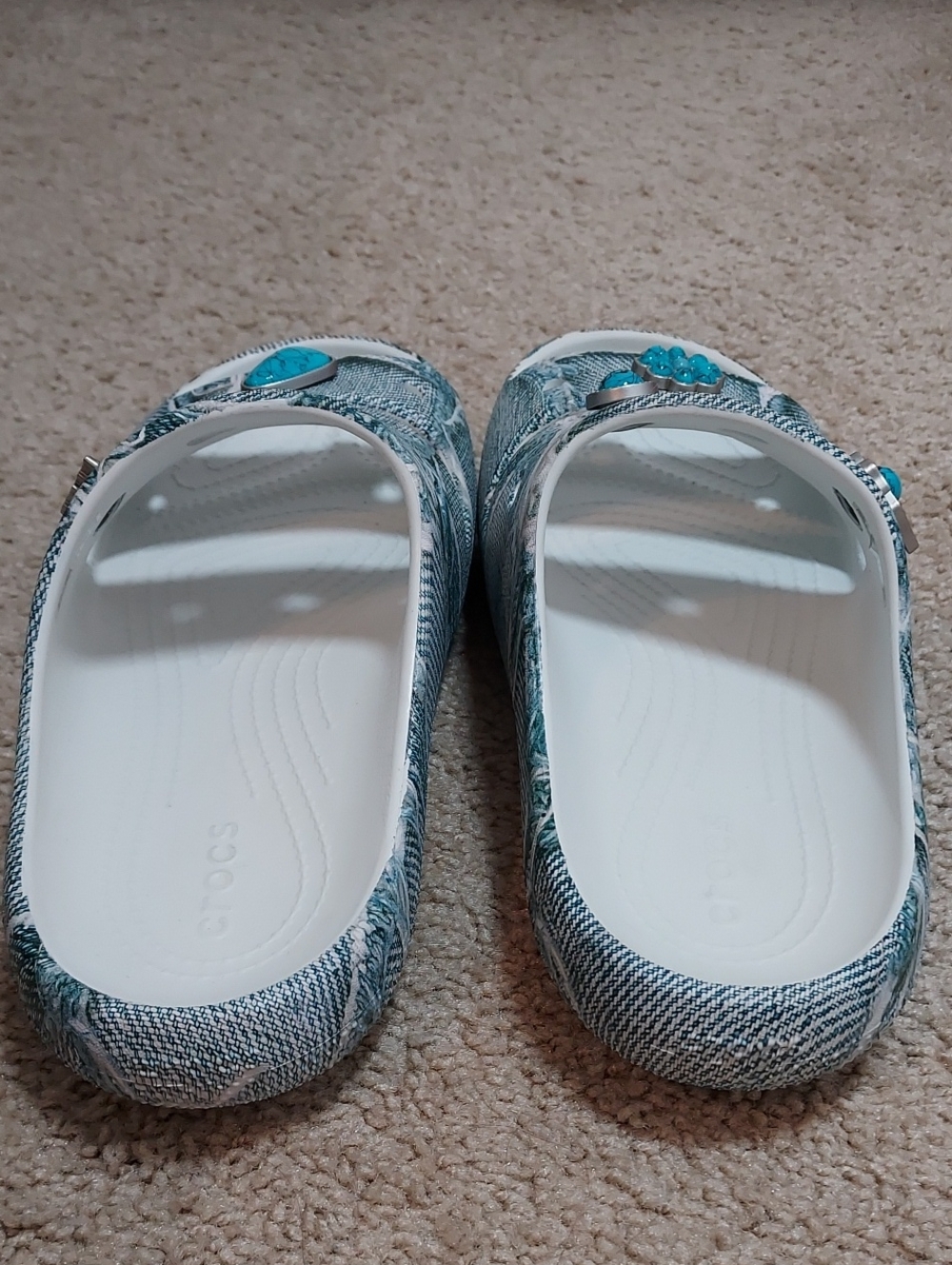 Crocs In Denim Pattern ( SIZE 10) - Picture 5 of 10
